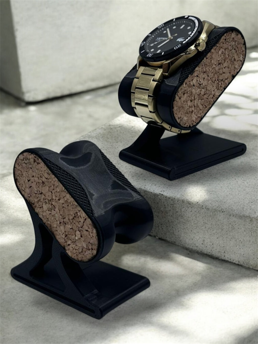 Stojak / podstawka ekspozycyjna na zegarek – druk 3D + naturalny korek